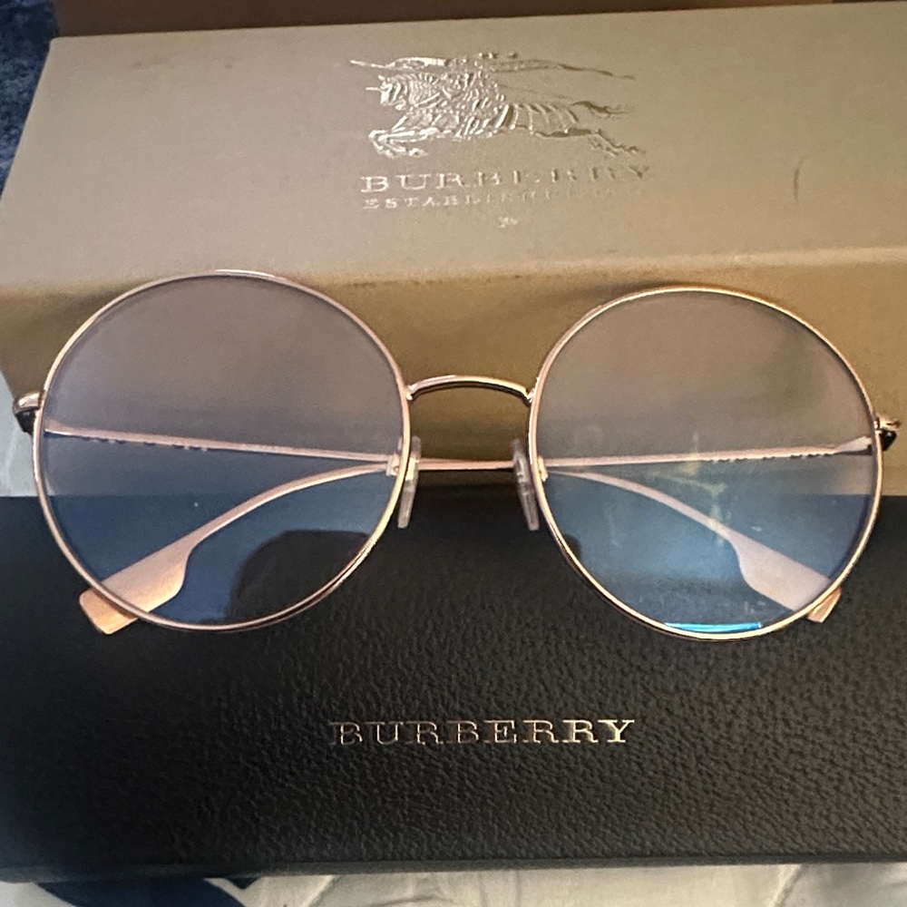 Burberry Rose Gold Round Glasses